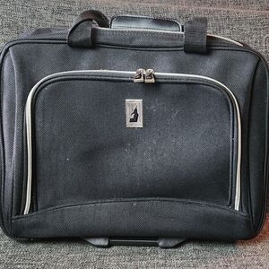 London Fog Wheeled Travel Bag